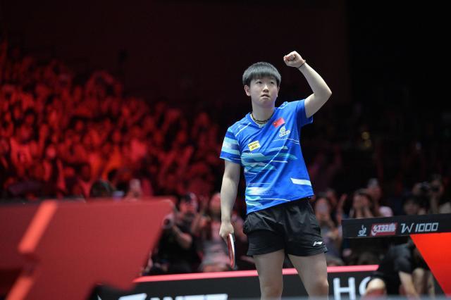 在线体育-孙颖莎新加坡强势夺冠 林诗栋三冠王解锁世界第一