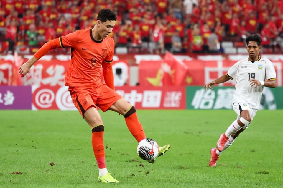 拜合拉木为何2场3球？拼出来的机会，媒体人盛赞：不怯场不装大牌