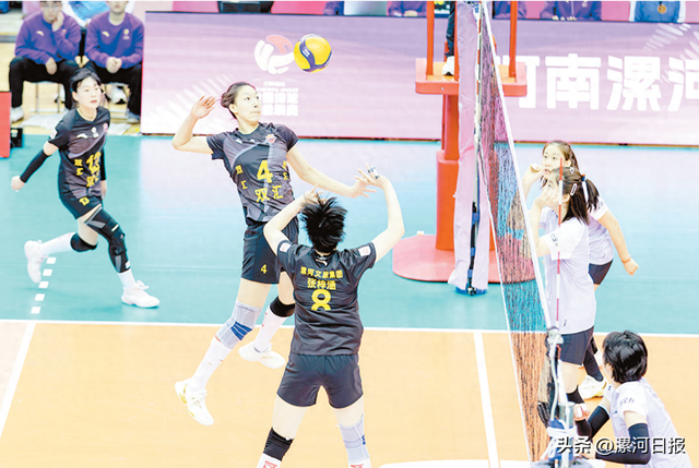 体育娱乐-河南双汇女排完胜 天津渤海银行女排|季后赛|蔡晓晴|段梦可|女排队员|中国女子排球超级联赛_新浪体育_新浪新闻